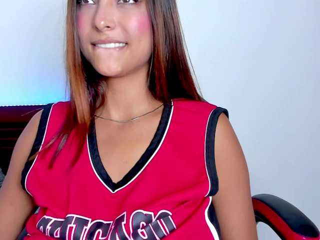 vanessaasquirt's BongaCams show and profile