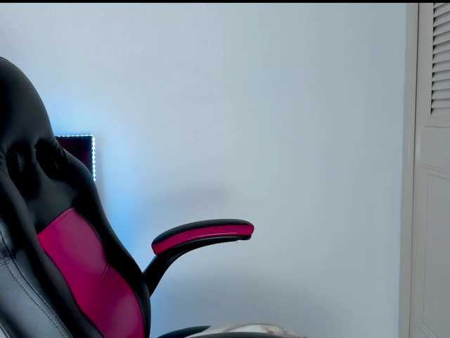 vanessaasquirt's BongaCams show and profile