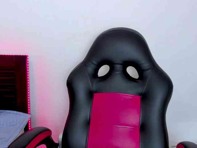 vanessaasquirt webcam