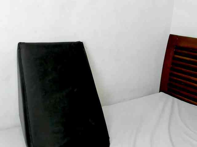 vanessaasquirt webcam