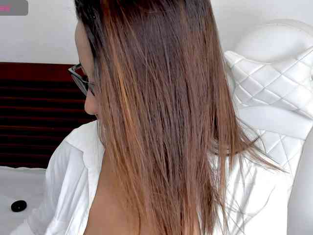 vanessaasquirt webcam