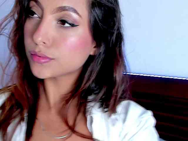 vanessaasquirt webcam