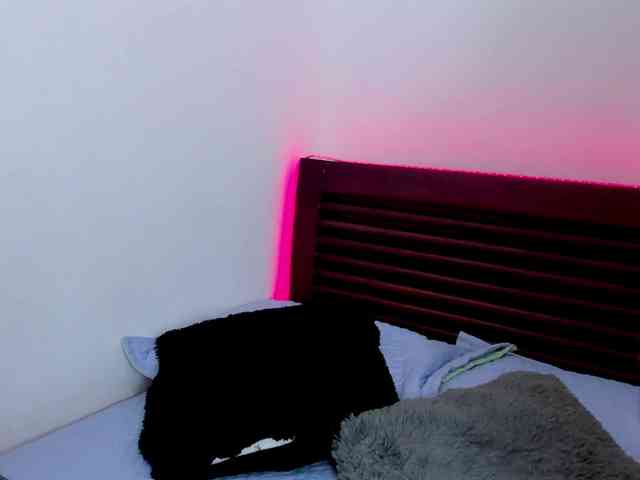 vanessaasquirt webcam