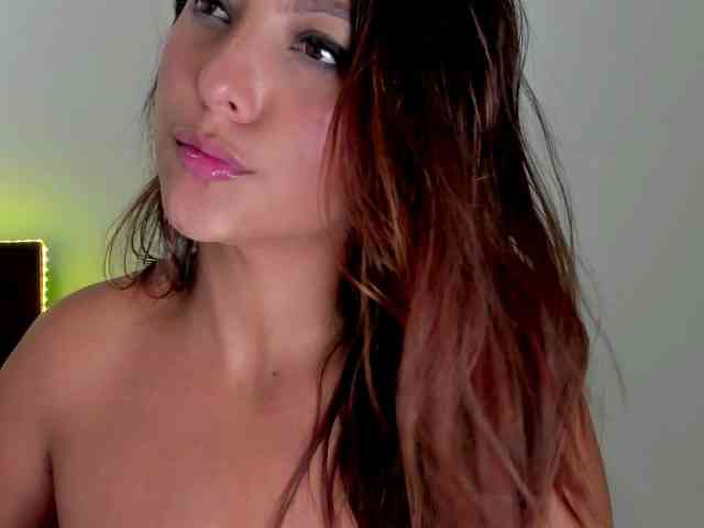 vanessaasquirt webcam