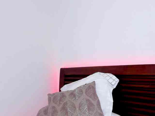 vanessaasquirt webcam