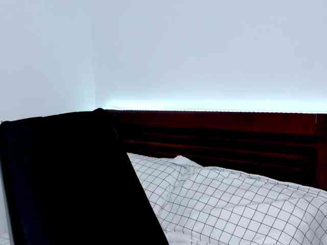 vanessaasquirt webcam