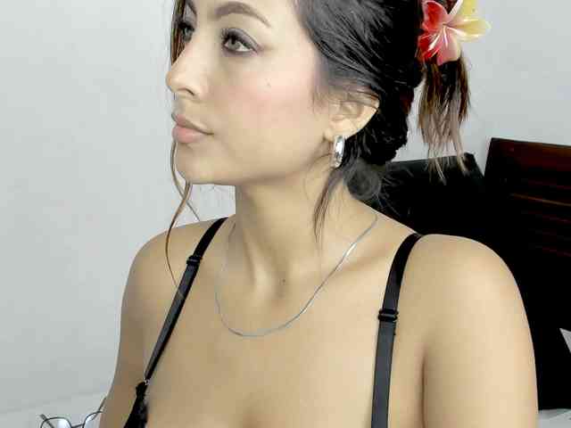 vanessaasquirt webcam