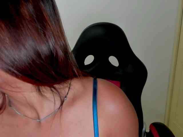 vanessaasquirt webcam