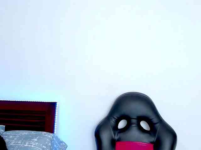 vanessaasquirt webcam