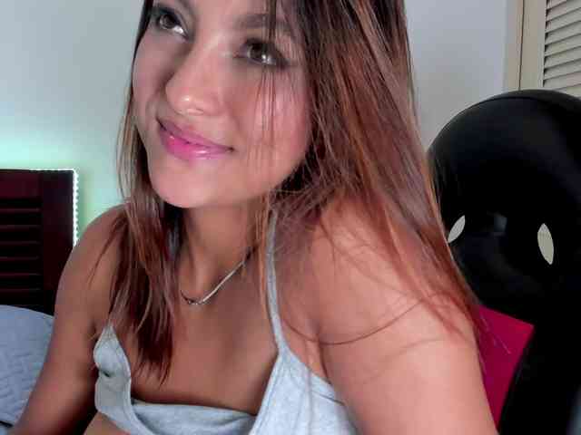 vanessaasquirt webcam