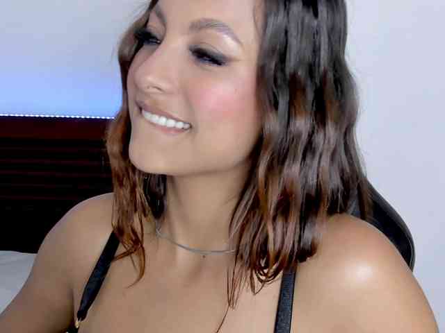 vanessaasquirt webcam