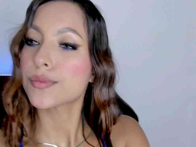 vanessaasquirt webcam