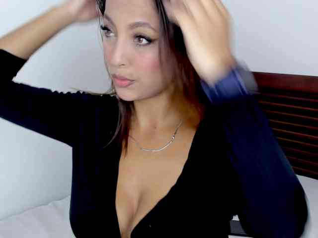 vanessaasquirt webcam