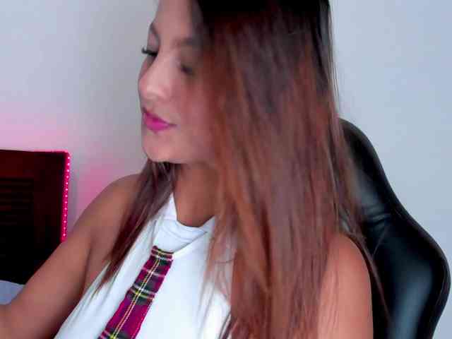 vanessaasquirt webcam