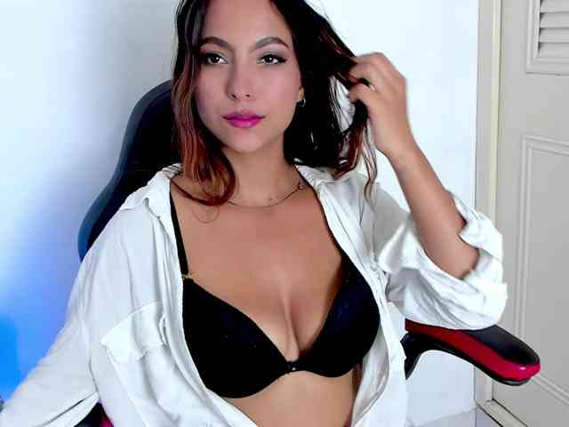 vanessaasquirt webcam