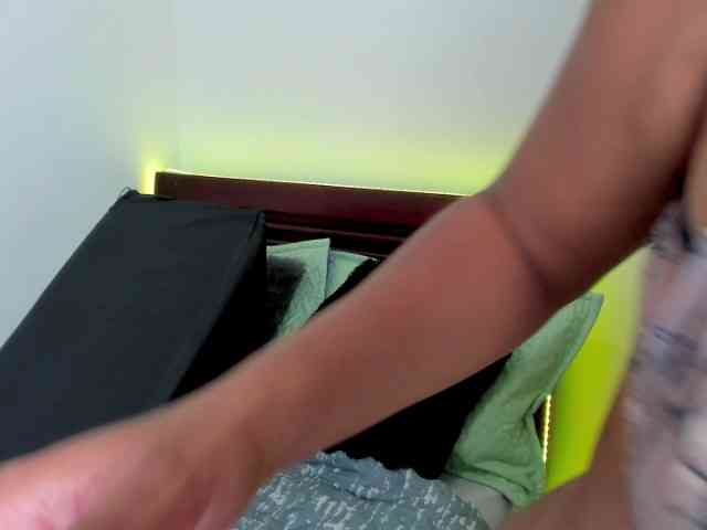 vanessaasquirt webcam