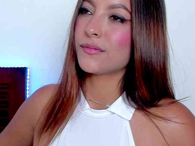 vanessaasquirt webcam