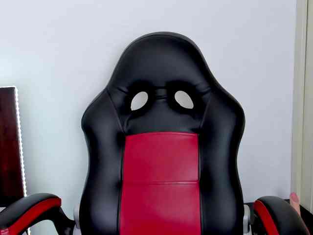 vanessaasquirt webcam