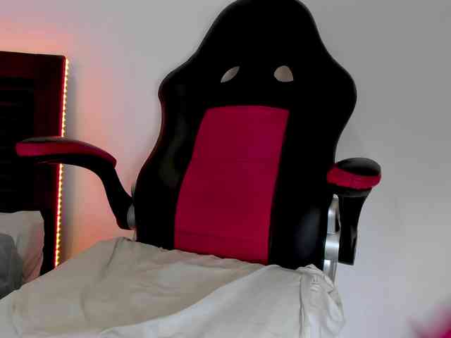 vanessaasquirt webcam