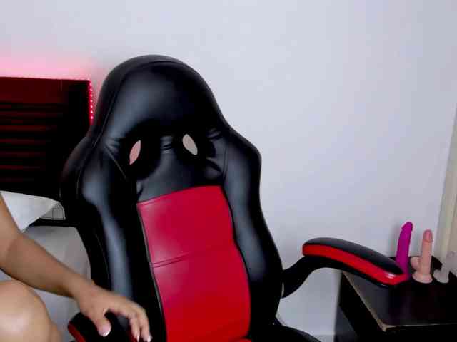 vanessaasquirt webcam