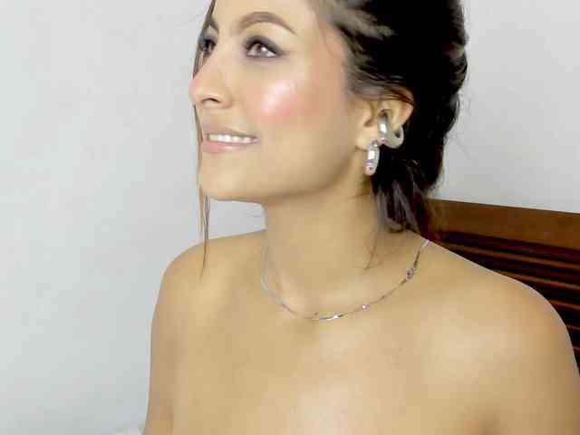 vanessaasquirt webcam