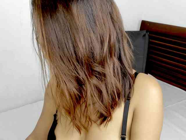 vanessaasquirt webcam