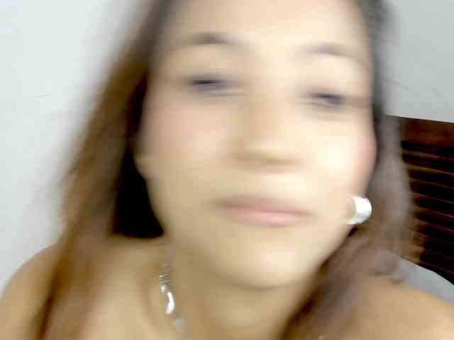 vanessaasquirt webcam