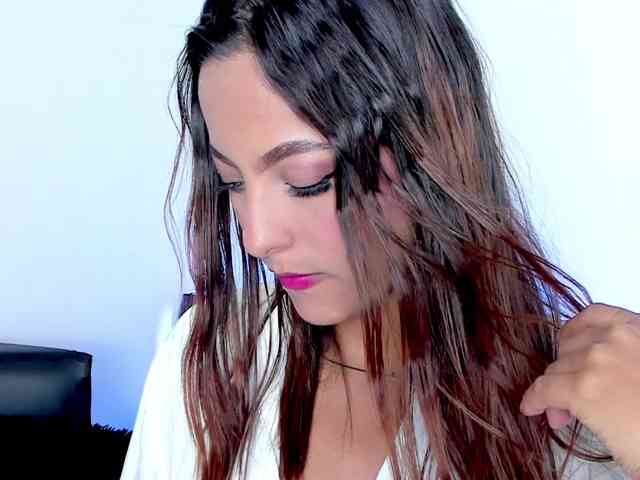 vanessaasquirt webcam