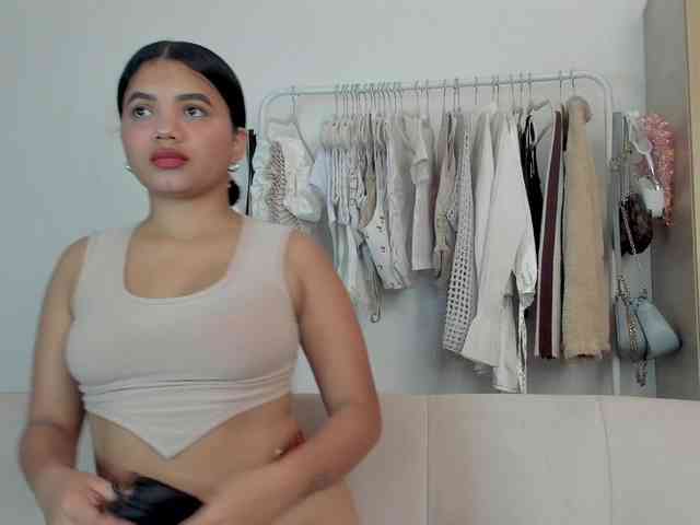 isabellpretty Live Webcam on BongaCams