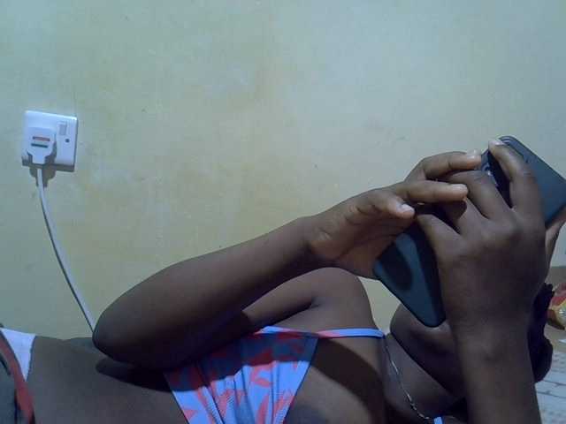 camilla-sweet – webcam model profile photo