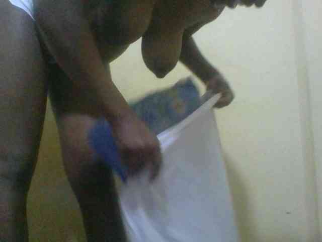 camilla-sweet Live Webcam on BongaCams