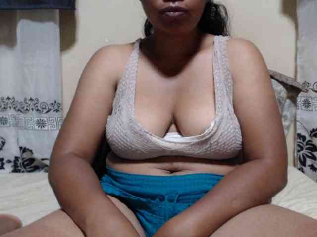 Sahobelle Live Webcam on BongaCams