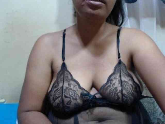 Sahobelle Live Webcam on BongaCams