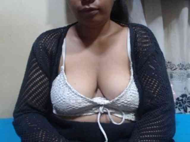 Sahobelle Live Webcam on BongaCams