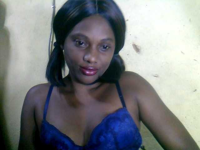 Maissah's BongaCams show and profile