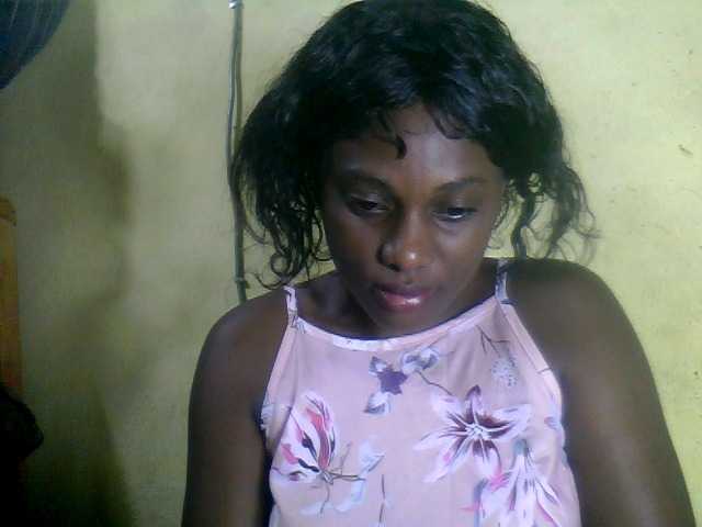 Maissah's BongaCams show and profile