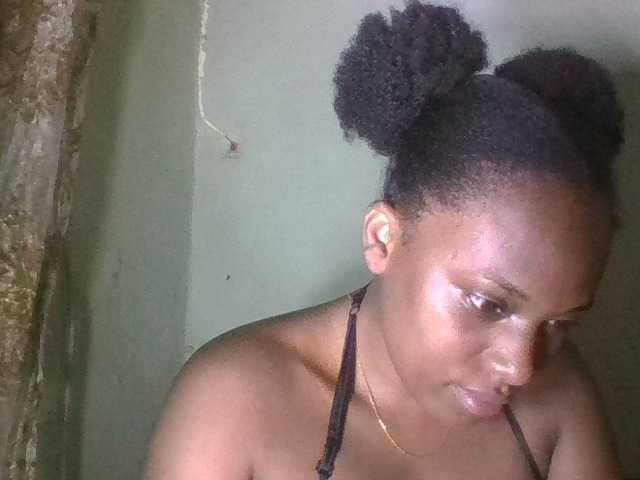 Maissah's BongaCams show and profile