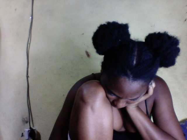 Maissah's BongaCams show and profile