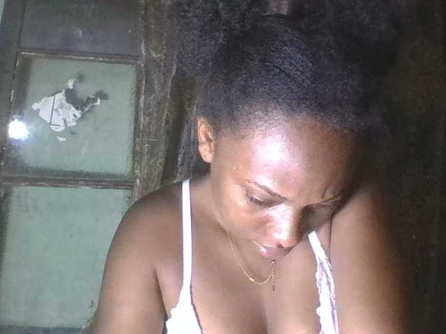 Maissah webcam bongacams model stream image