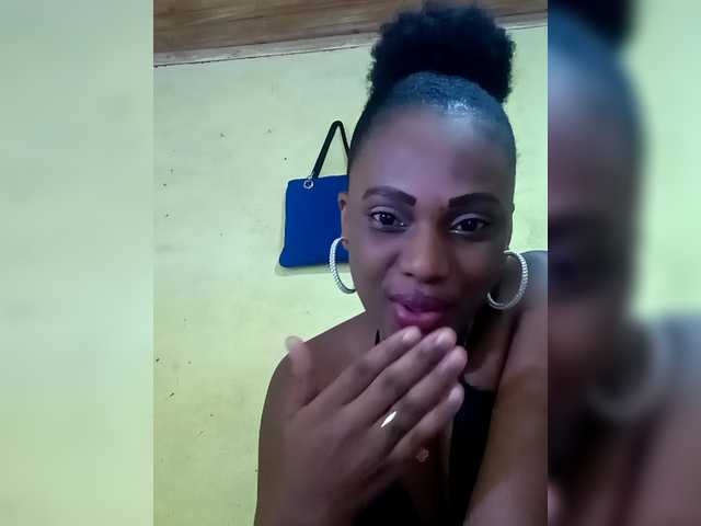 Maissah from BongaCams