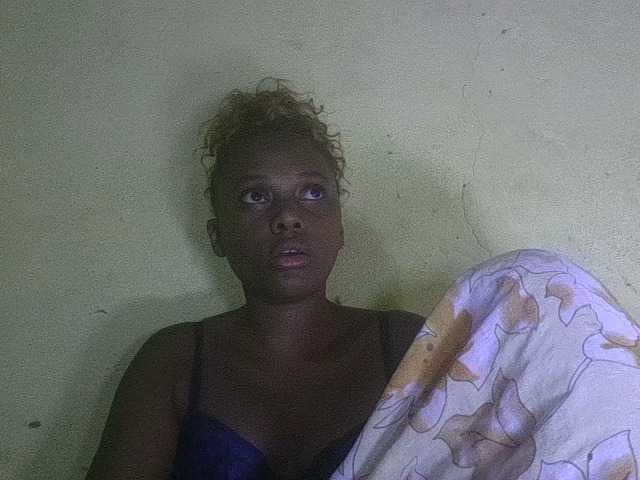 Maissah's BongaCams show and profile