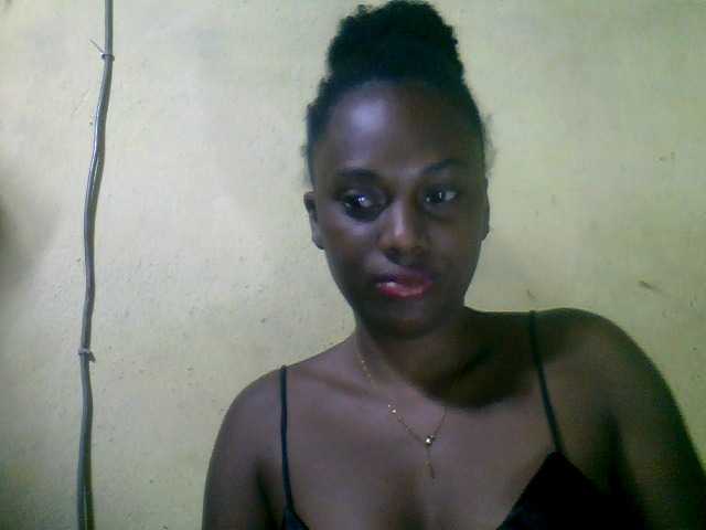 Maissah's BongaCams show and profile