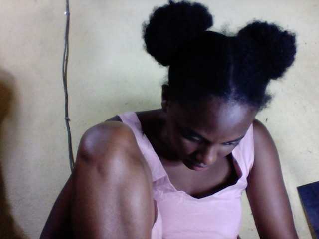 Maissah's BongaCams show and profile