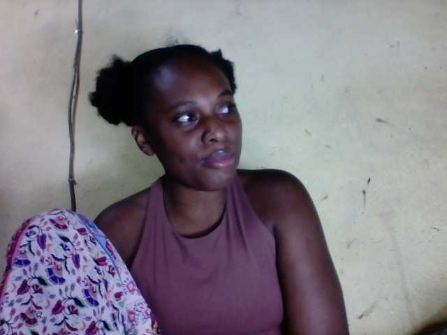 Maissah's BongaCams show and profile