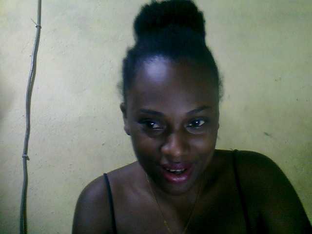 Maissah's BongaCams show and profile