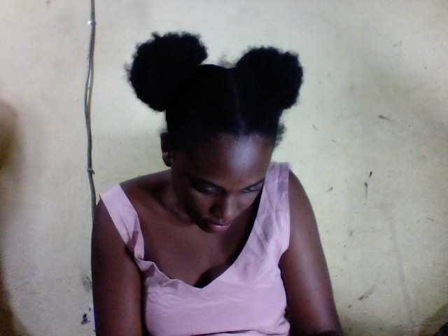 Maissah's BongaCams show and profile