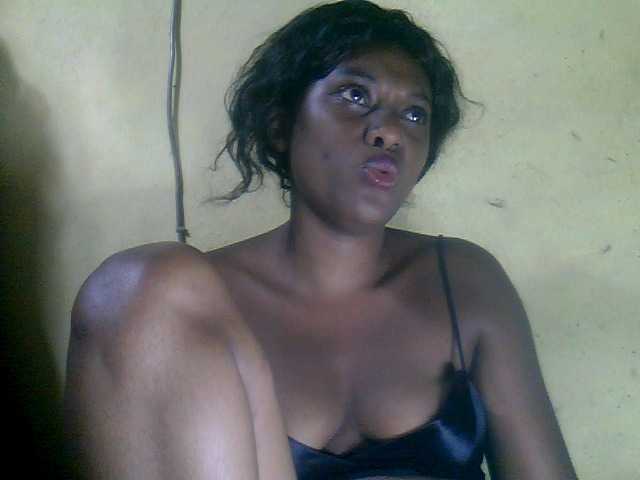 Maissah's BongaCams show and profile