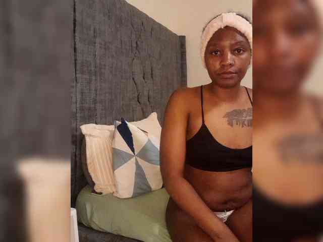 Misssarah94 Live Webcam on BongaCams