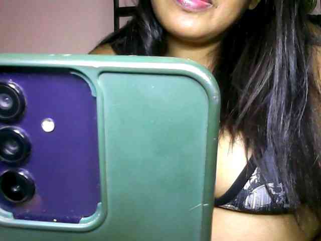 glamour01 Live Webcam on BongaCams