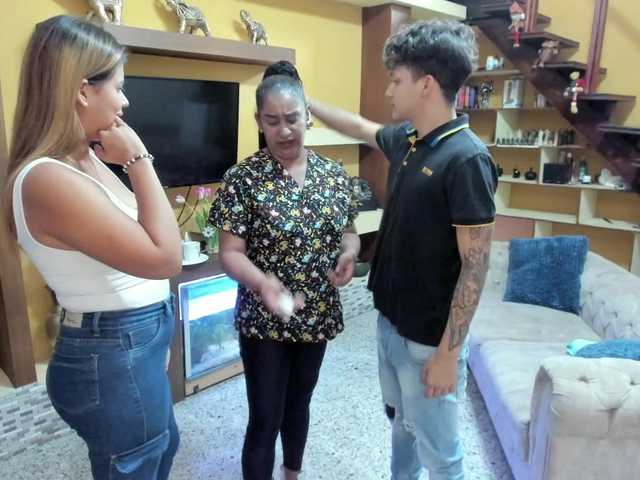 secret-of-roomies live cam